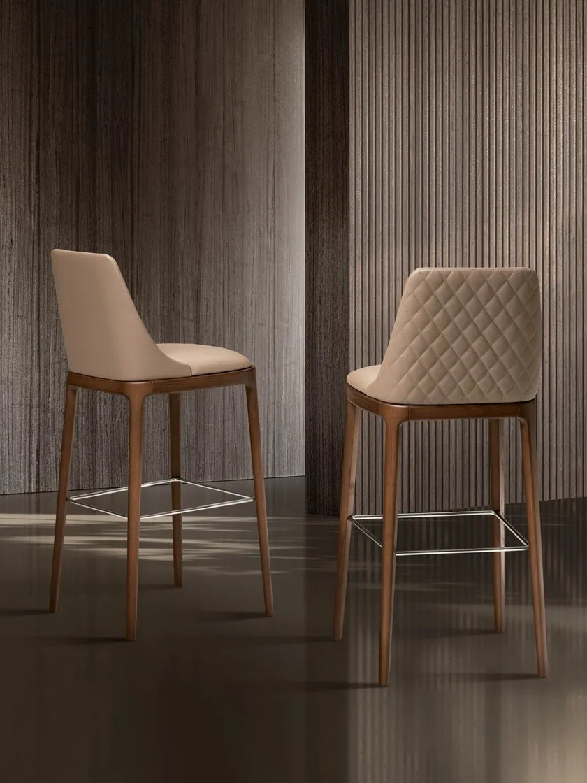 Max Stool Diamond